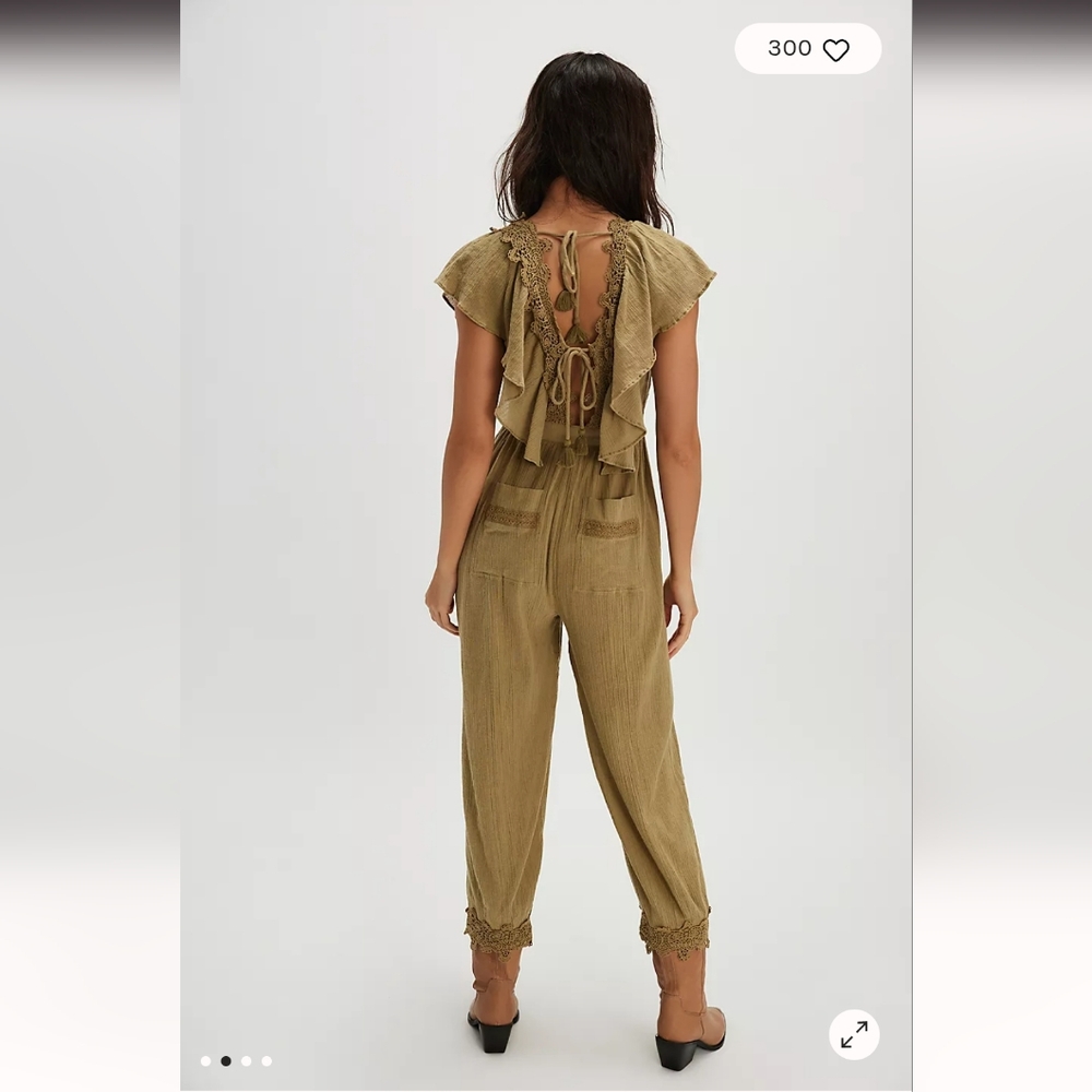 NWT BALI ROLLING DUNES JUMPSUIT- Size Small And Large - Picture 2 of 4